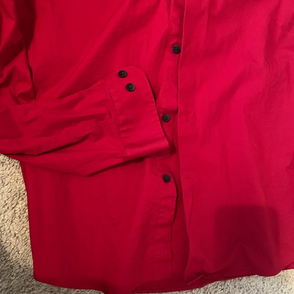Red Men’s Express Dress Shirt - Picture 4 of 4